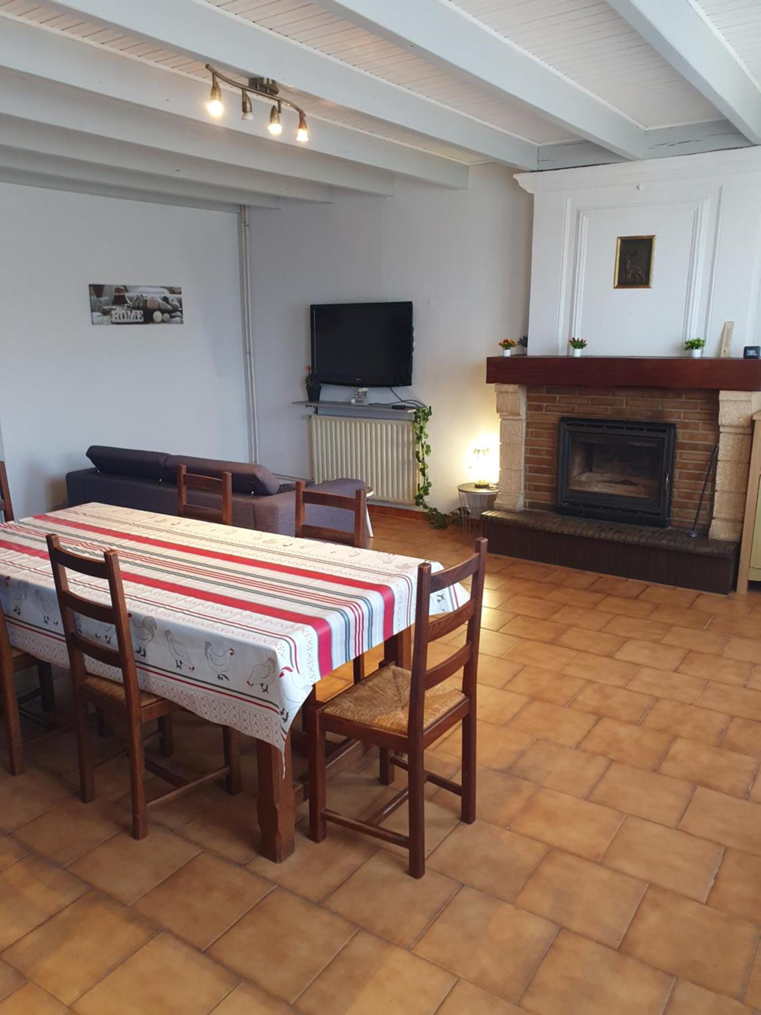 Maison 2 Chambres Au Calme Saint-Bonnet-sur-Gironde Exteriér fotografie